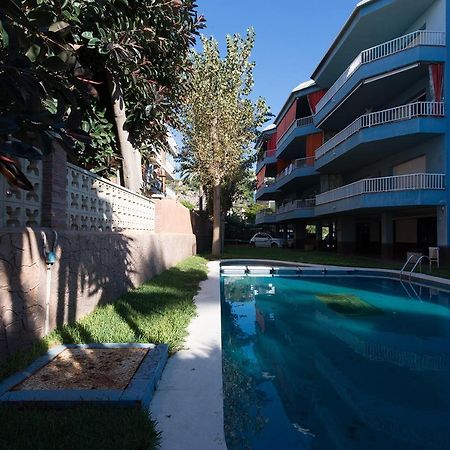 Apartamento En 1Era Linea Mar Con Terraza De 25M2 Кастелдефелс Екстериор снимка