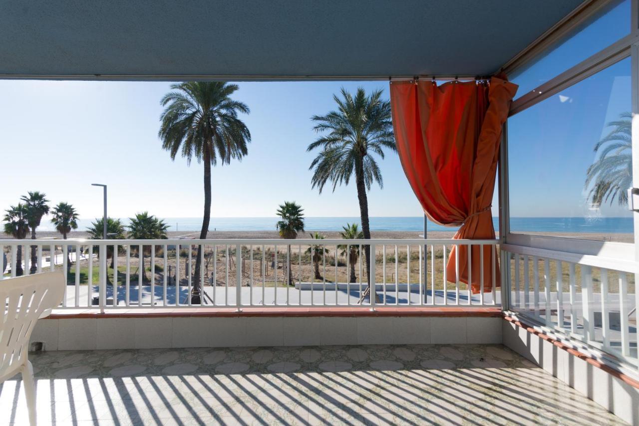 Apartamento En 1Era Linea Mar Con Terraza De 25M2 Кастелдефелс Екстериор снимка