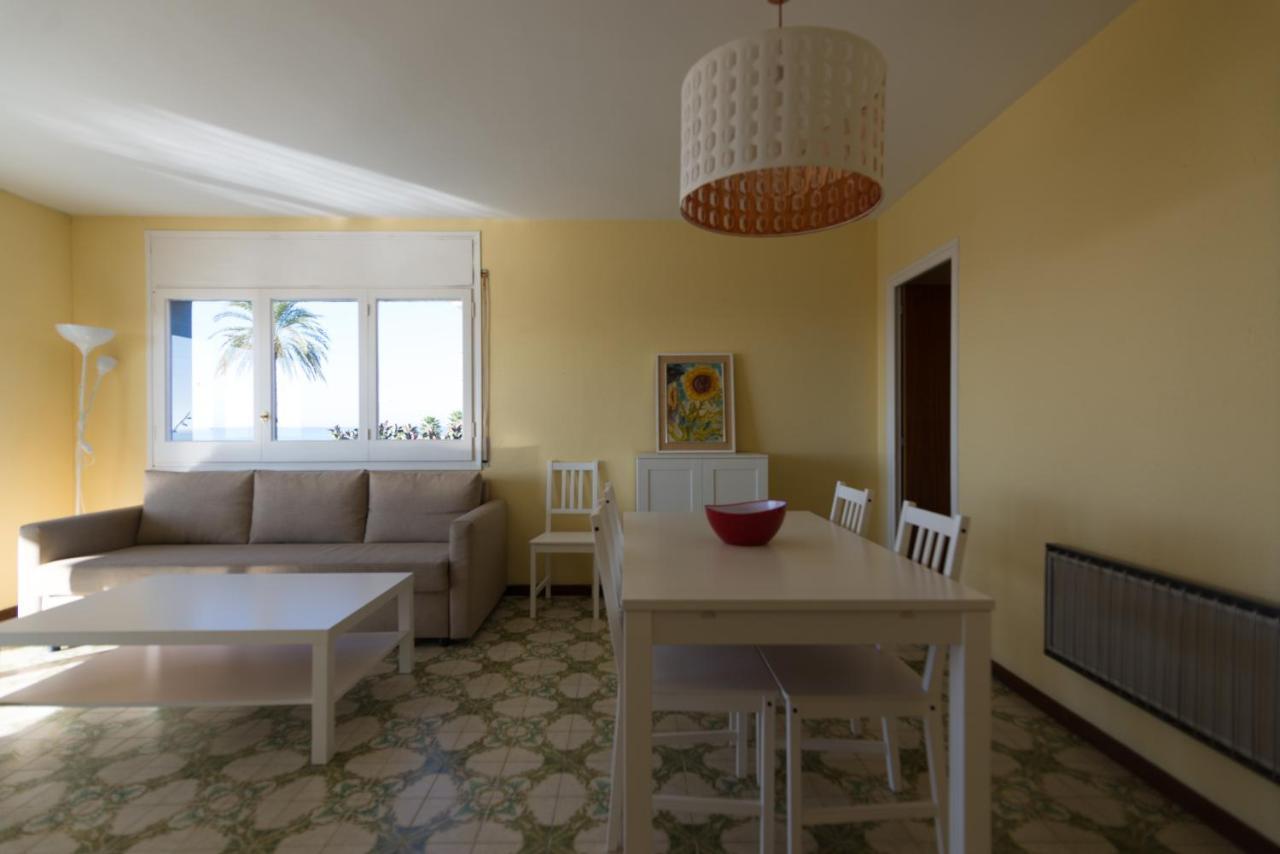 Apartamento En 1Era Linea Mar Con Terraza De 25M2 Кастелдефелс Екстериор снимка